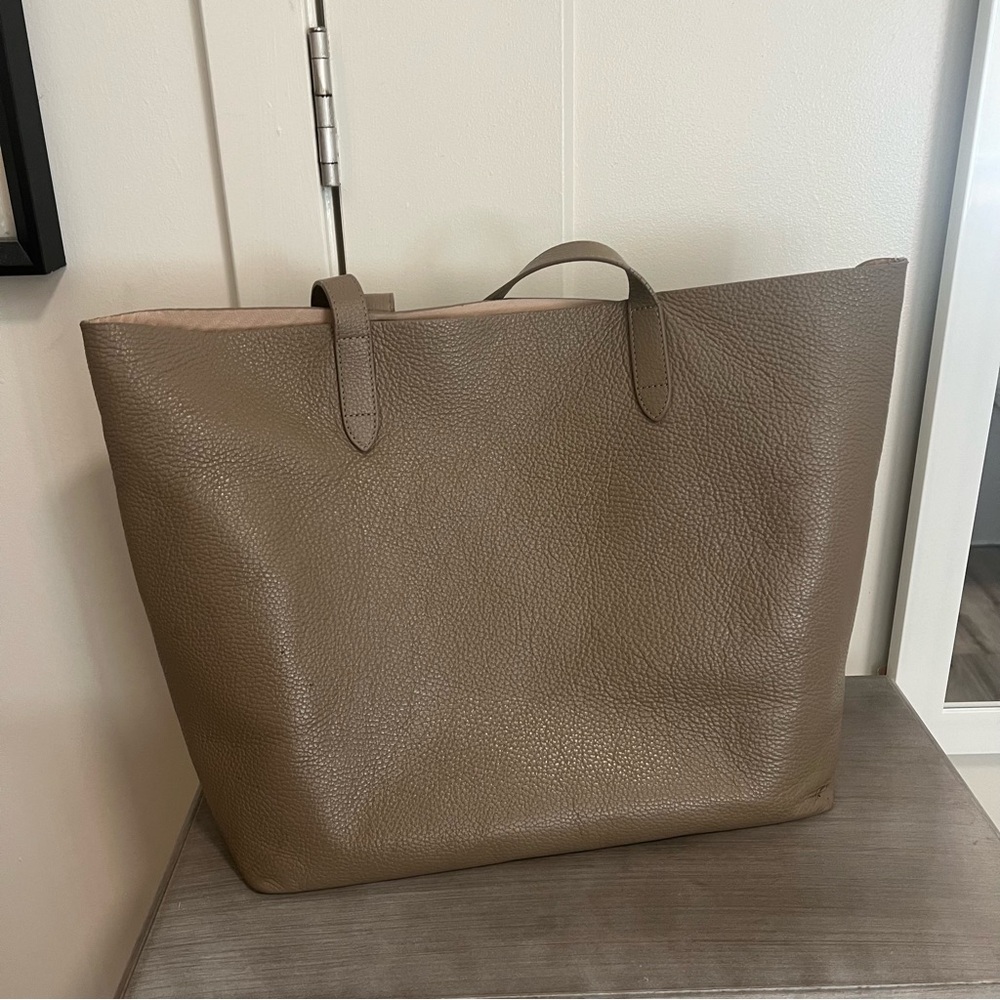 Cuyana Tote